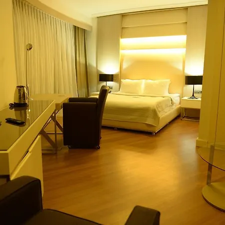 Aurum 4*