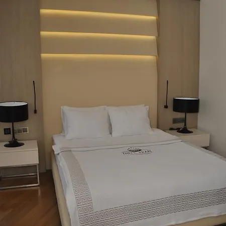 Aurum 4*